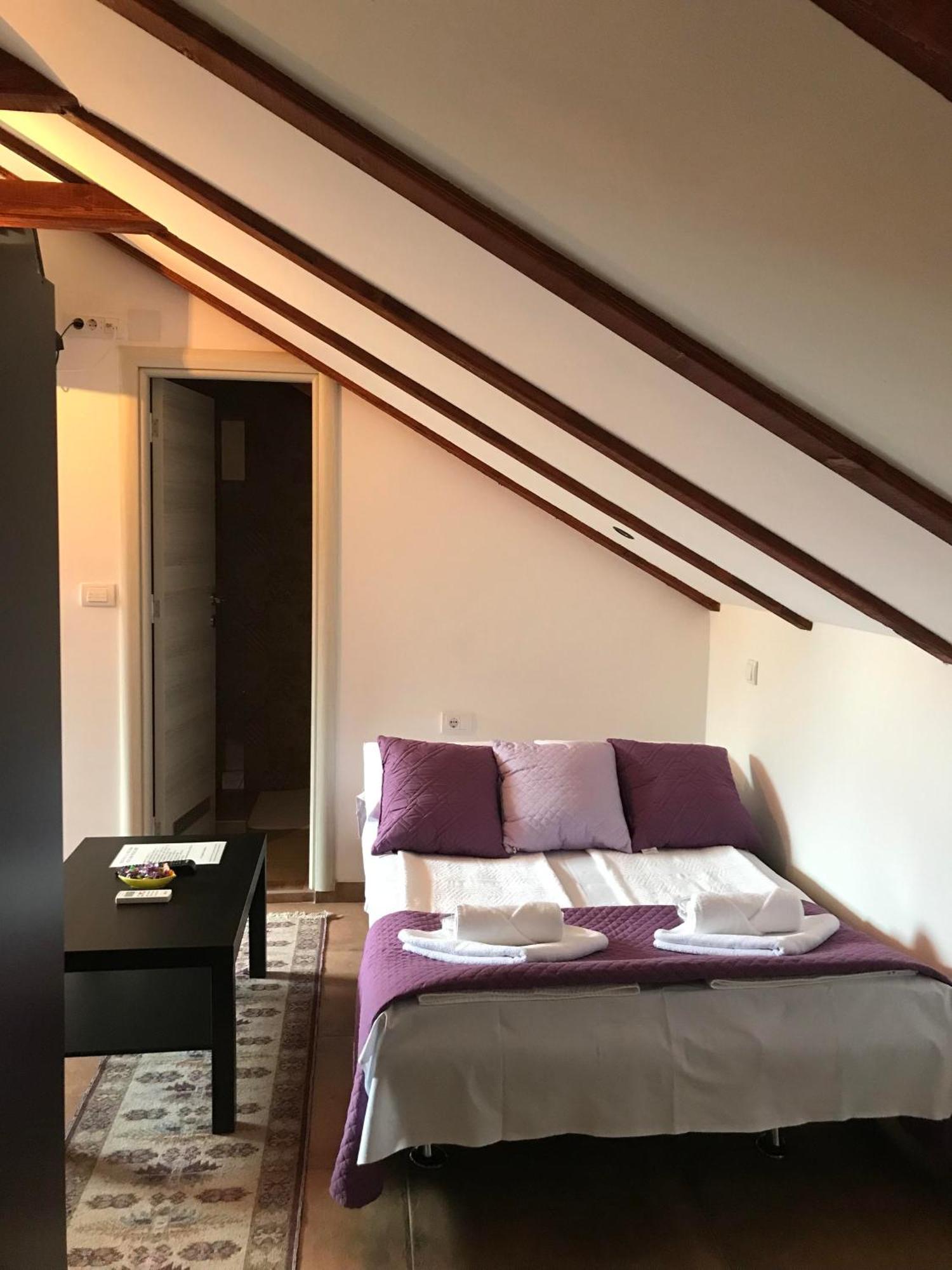 Apartments Pkt Delux Ni 外观 照片
